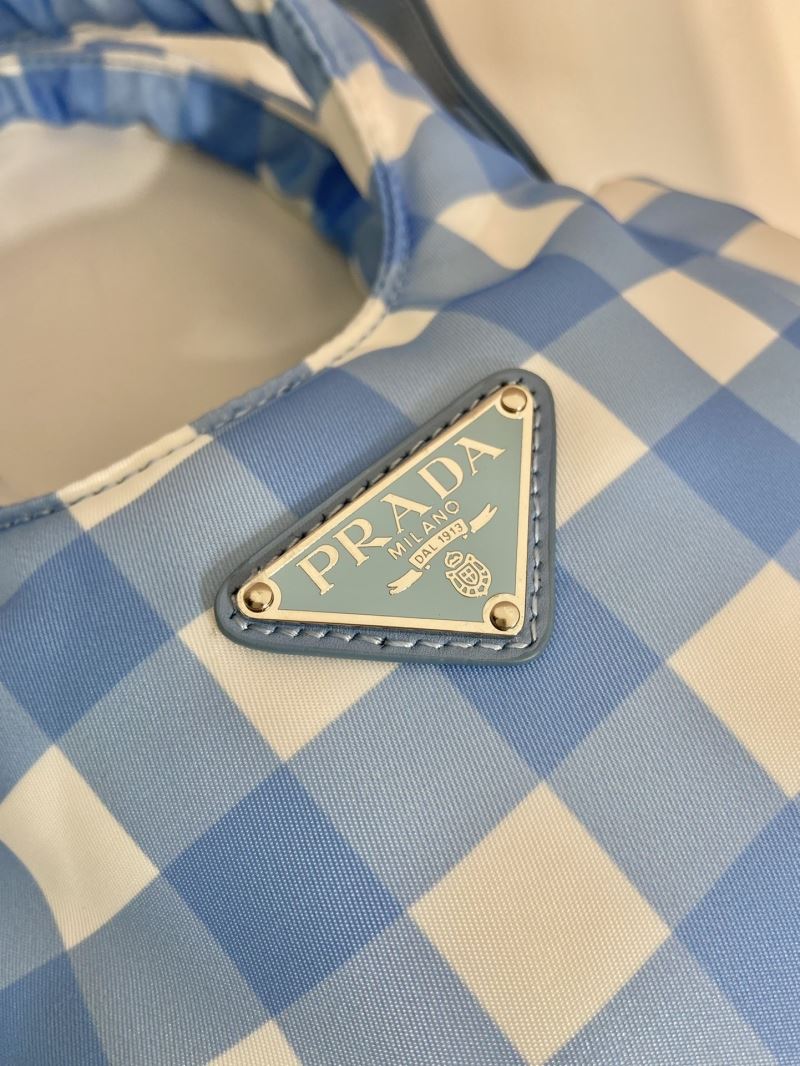 Pra*a tote bags